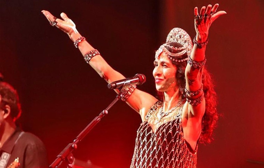 Marisa Monte leva a turnê 'Portas' à casa de shows Jeunesse Arena
