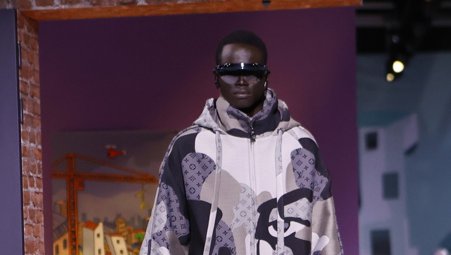 Louis Vuitton desfila coleção outono/inverno na Paris Fashion Week masculina