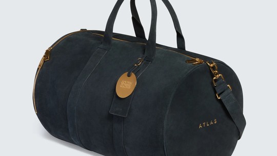 Cremes do Brad Pitt e capacete contra calvície: o que vem na gift bag dada a vencedores do Globo de Ouro