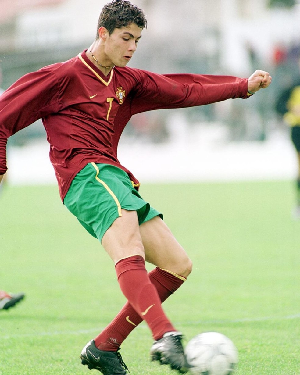 Cr7 2001 hotsell