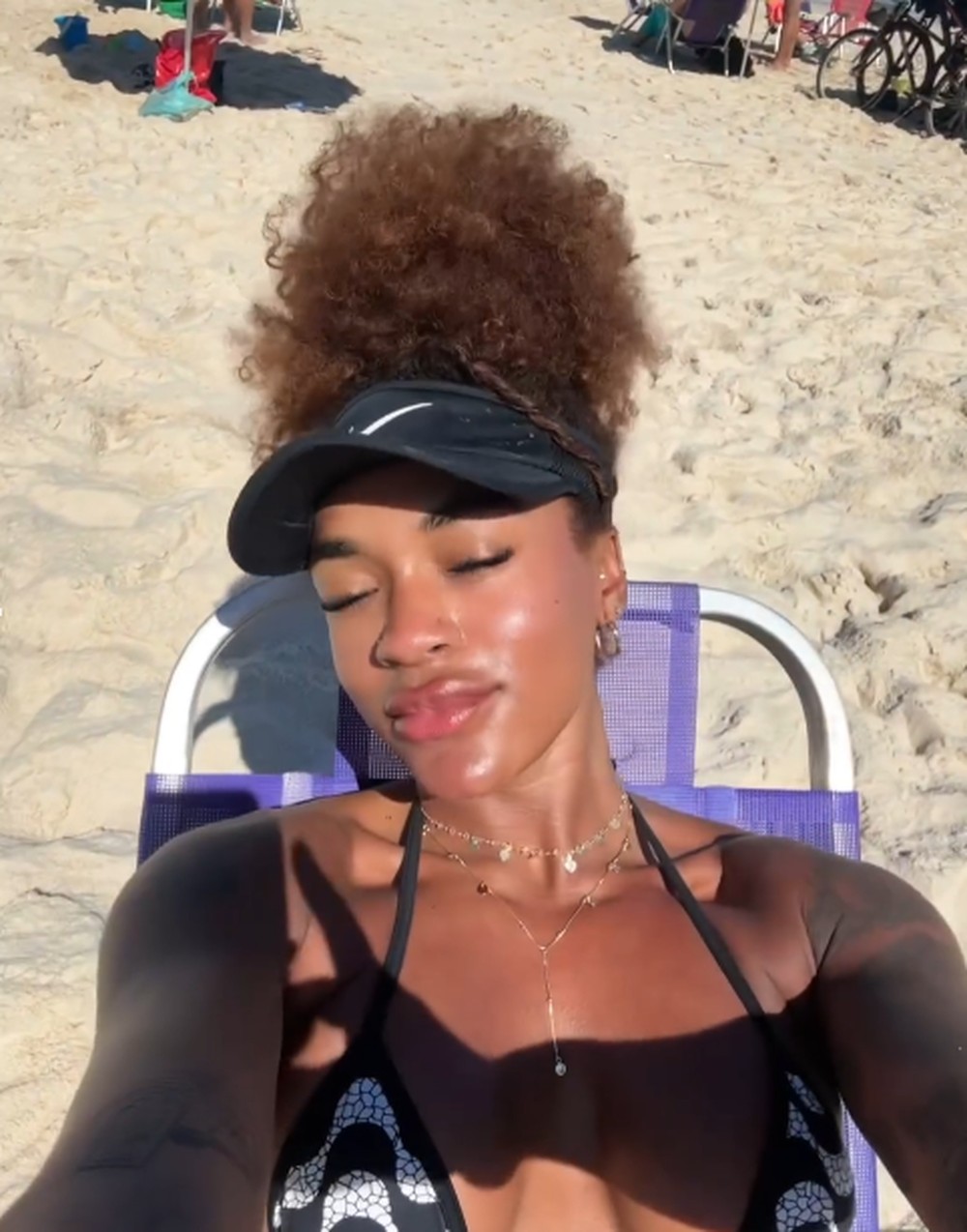 Patrícia Ramos posa de biquíni e exibe boa forma em dia de sol: 'Maravilhosa'