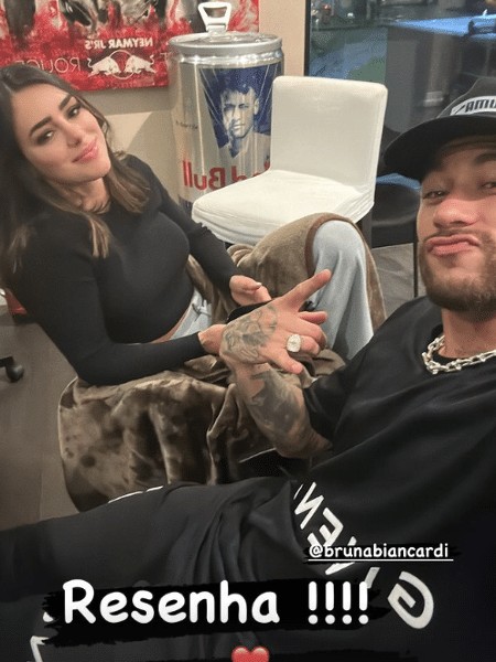 Neymar com Bruna Biancardi em post nas redes sociais — Foto: Instagram/Reprodução