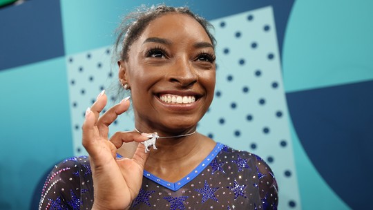 O que significa o pingente de Simone Biles após ouro