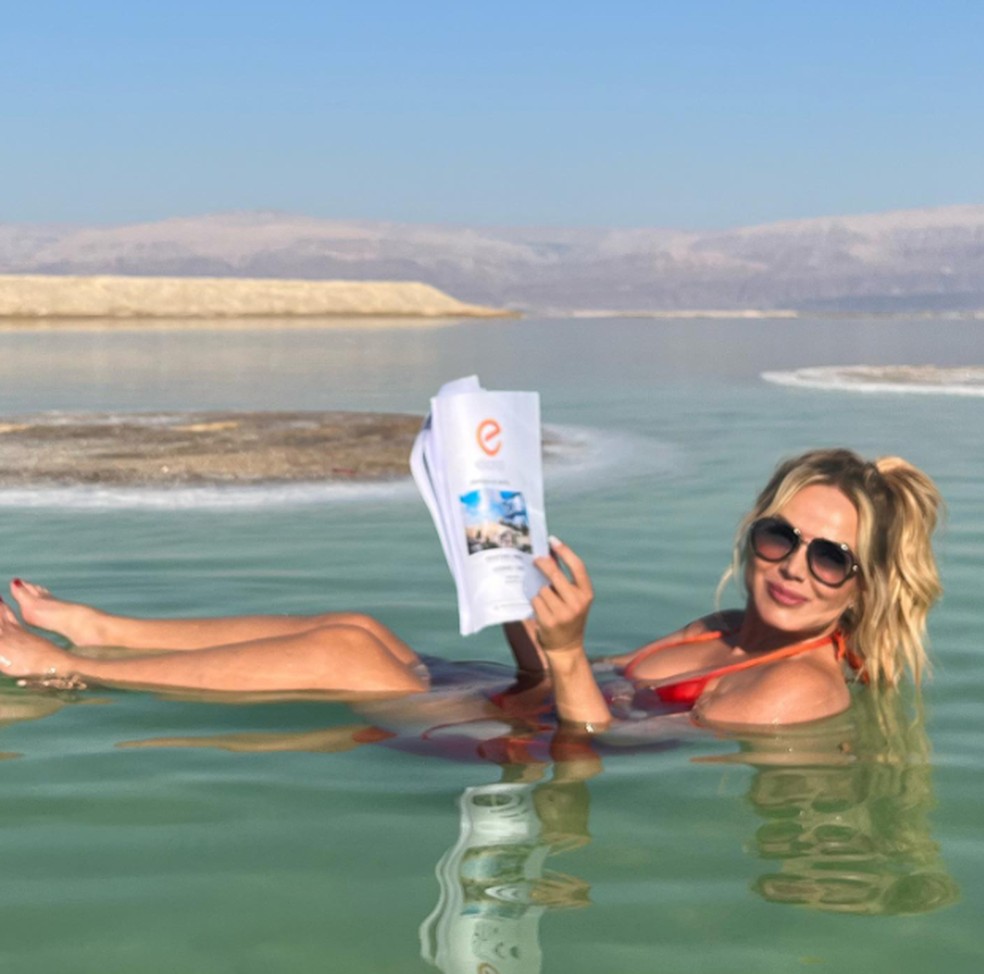 Eliana no Mar Morto, em Israel — Foto: Instagram
