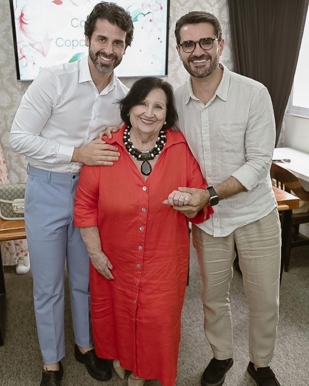 Dona Déa prestigia casamento de Marcelo Cosme e Frankel Brandão — Foto: Instagram/Reprodução