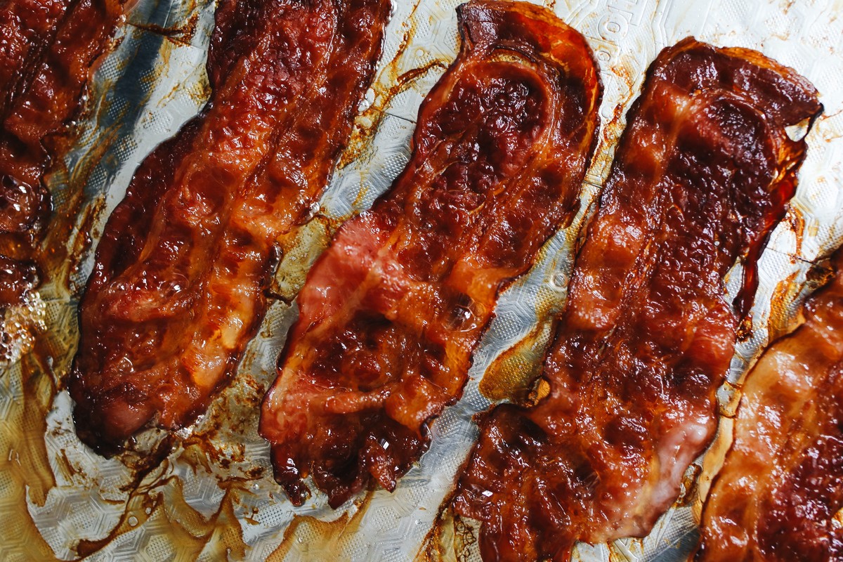 Passo a passo para fazer bacon em casa