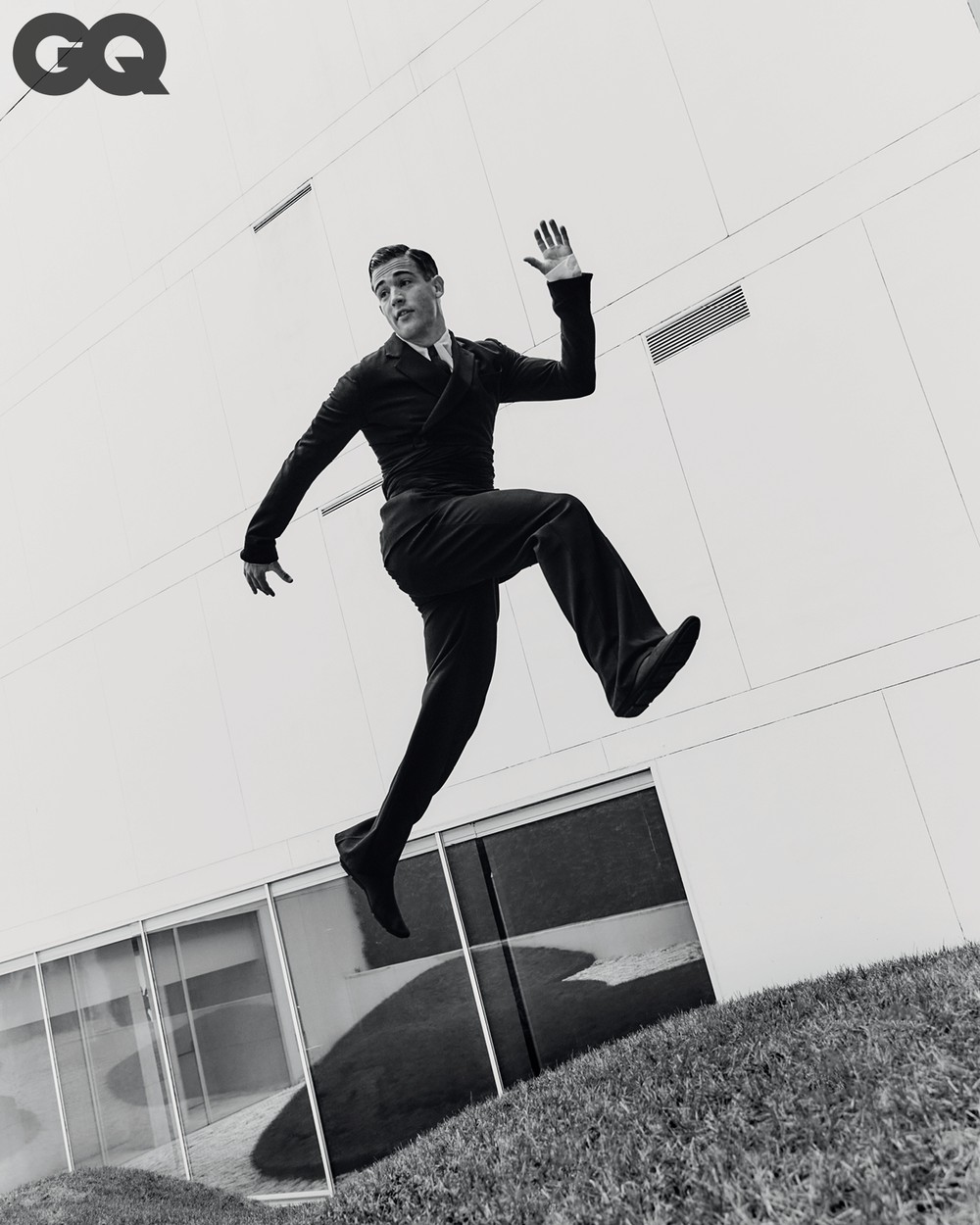 Jason Fernández sobre nova série da Netflix: 'Muita ação, drama e suspense'