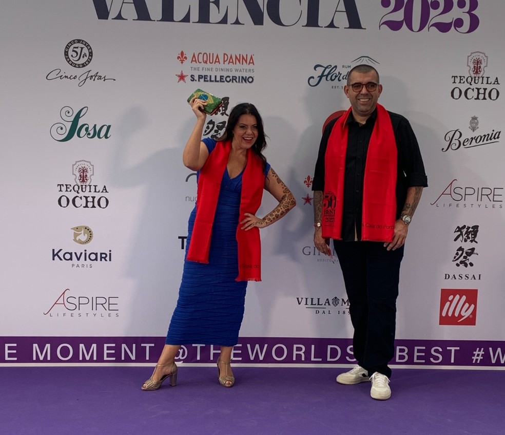 Janaína Torres e Jefferson Rueda, na cerimônia do 50 Best na Espanha — Foto: Alexandra Forbes