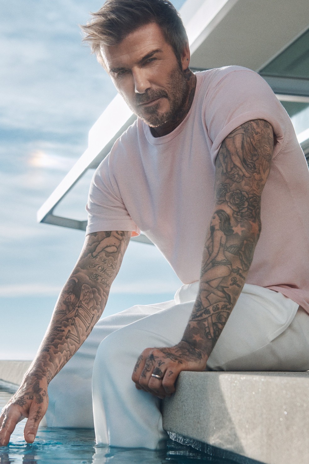 David Beckham assina primeira coleção masculina com marca de luxo