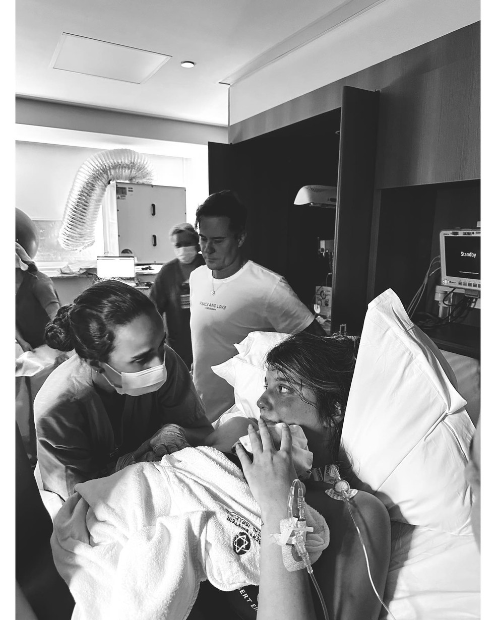 Maria Luiza Silveira após dar à luz. — Foto: Reprodução/Instagram