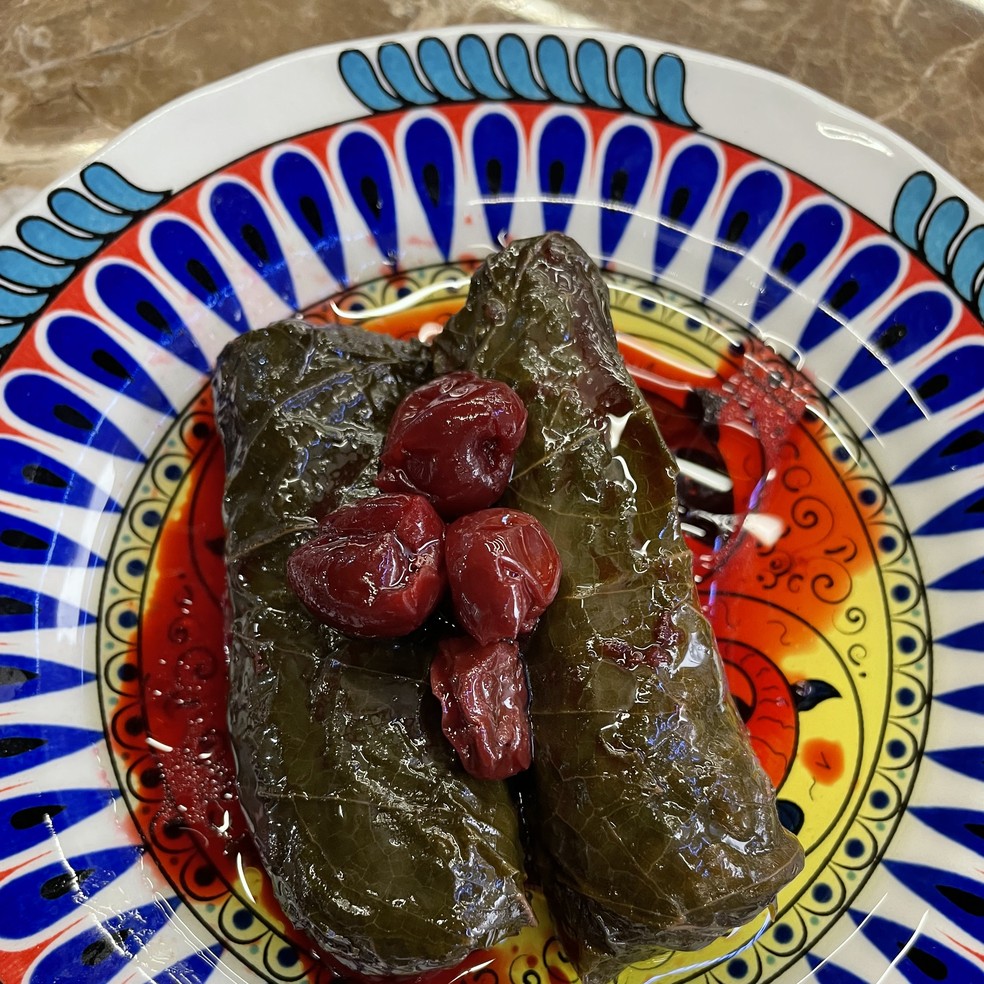 Prato tradicional Dolma um Mezze do Omur Akkor  — Foto: Bruna Amendola