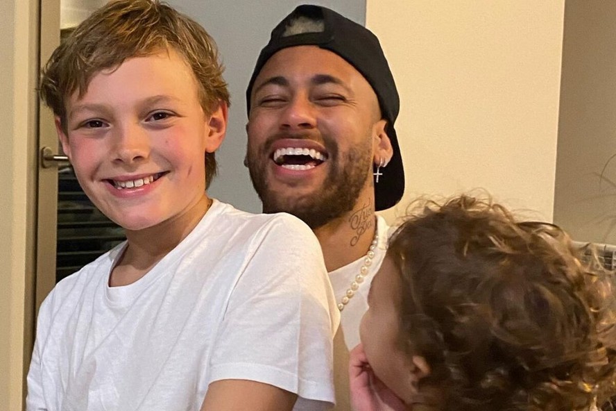 Neymar recebe declaração do filho Davi Lucca e compartilha nas redes