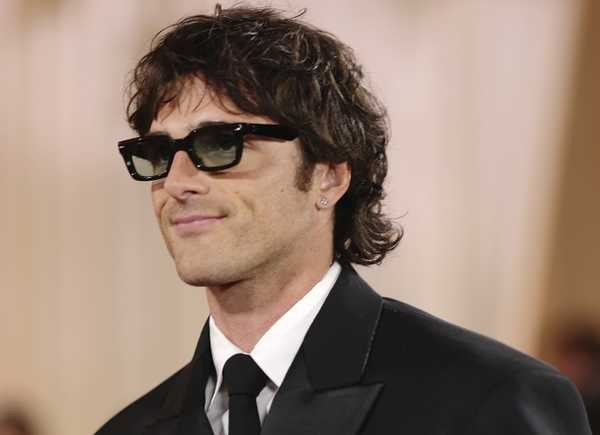 De símbolo de rebeldia a 'cafonice retrô': corte mullet volta com força e estilo