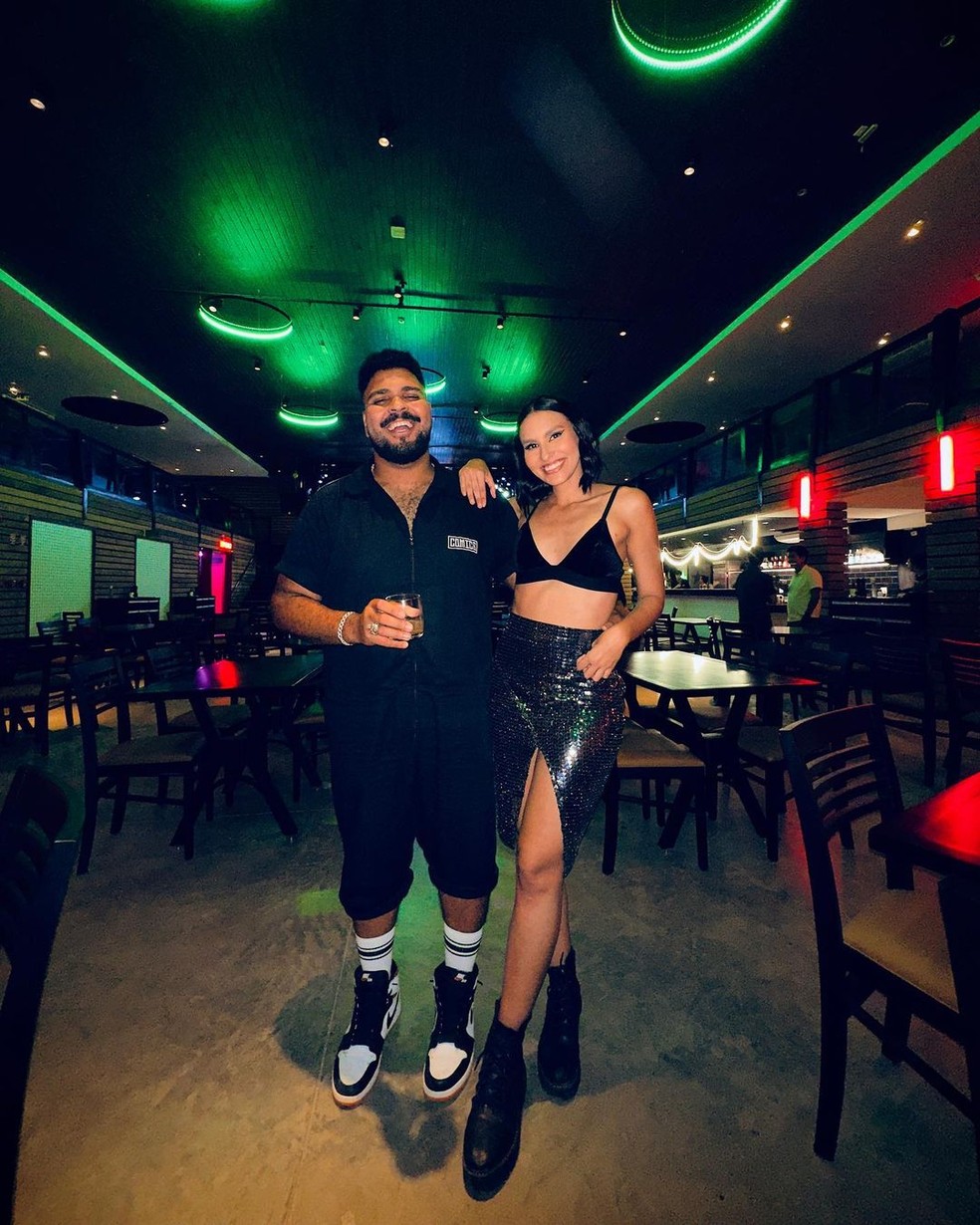 Paulo Vieira e Ilana Sales no espaço do Comics Pub — Foto: Instagram/Reprodução