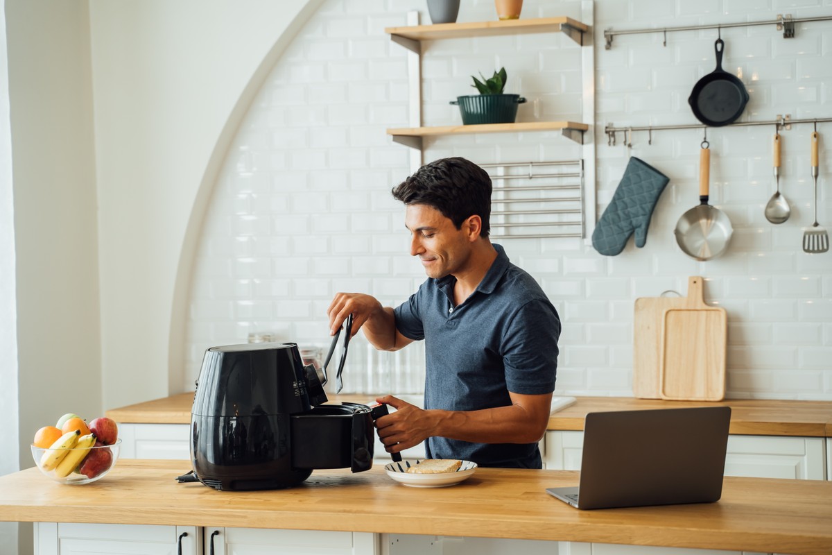 8 Receitas Fitness Deliciosas para Fazer na Air Fryer com Menos Óleo