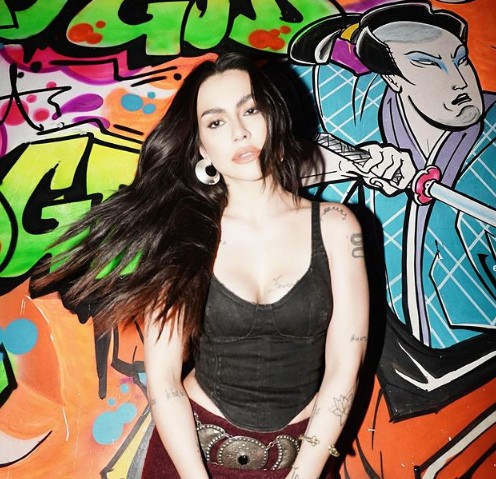 Cleo celebra seus 41 anos e recebe elogios: 'Belíssima'