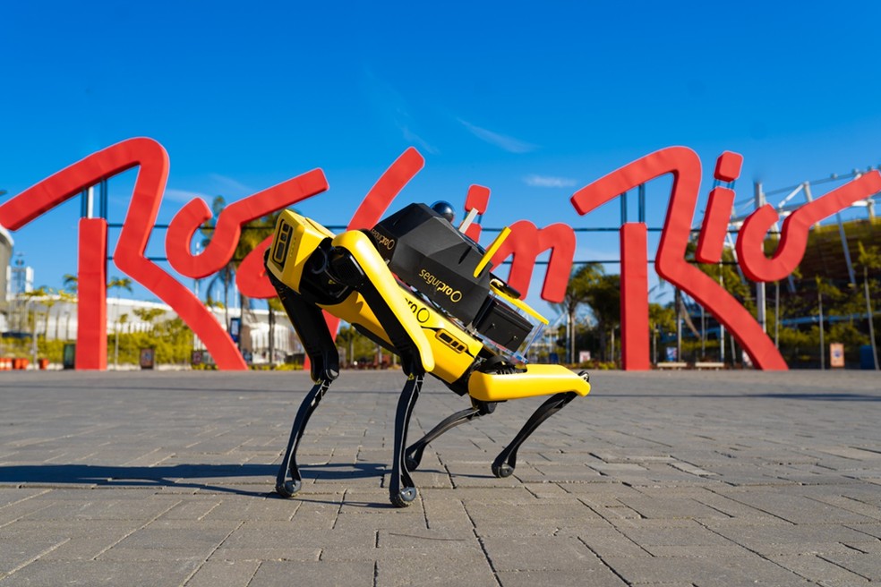 O cão-robô Yellow, em ação no Rock in Rio — Foto: Dibulgação