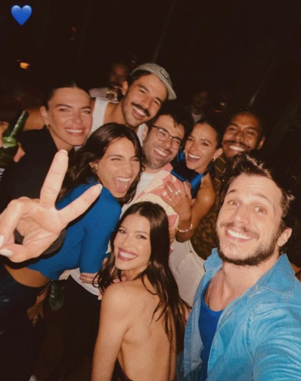 Vitória Strada e amigos prestigiam lançamento de Besouro Azul com Bruna Marquezine — Foto: Instagram