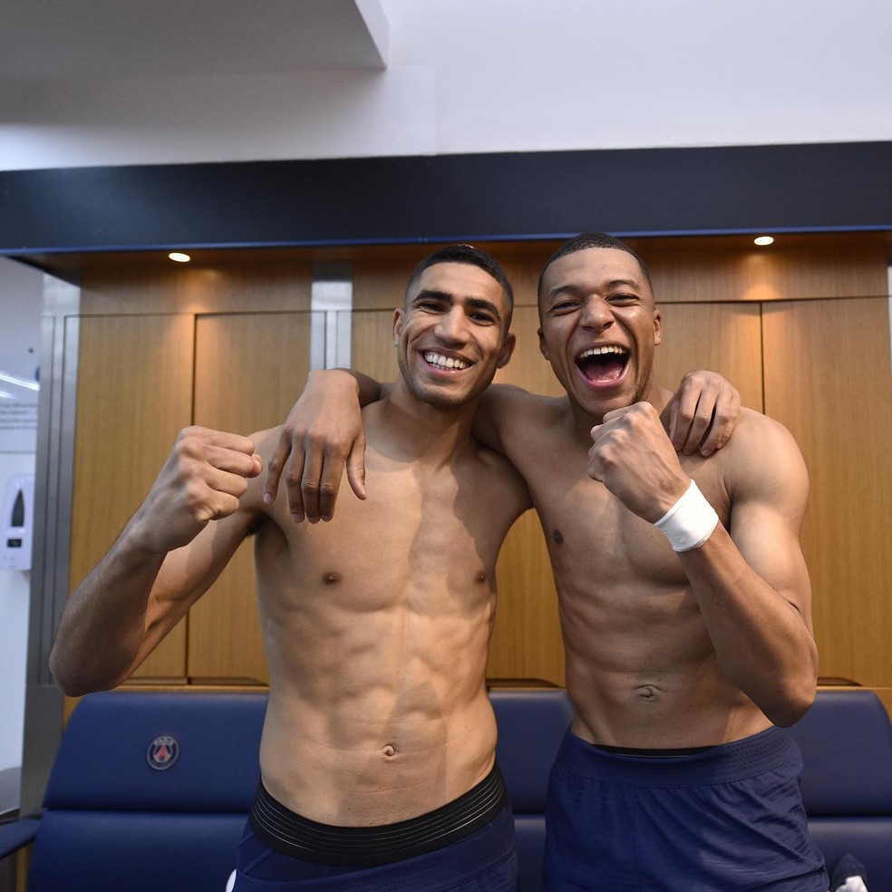 Amigos e companheiros de time, Hakimi e Mbappé celebram juntos vitórias do PSG em 2022 — Foto: Reprodução Instagram