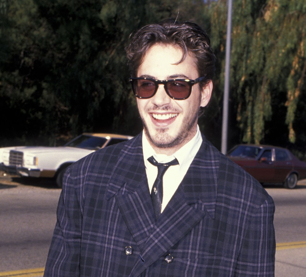 Robert Downey Jr. usa óculos de lentes translúcidas em 1988 — Foto: Ron Galella, Ltd./Ron Galella Collection via Getty Images