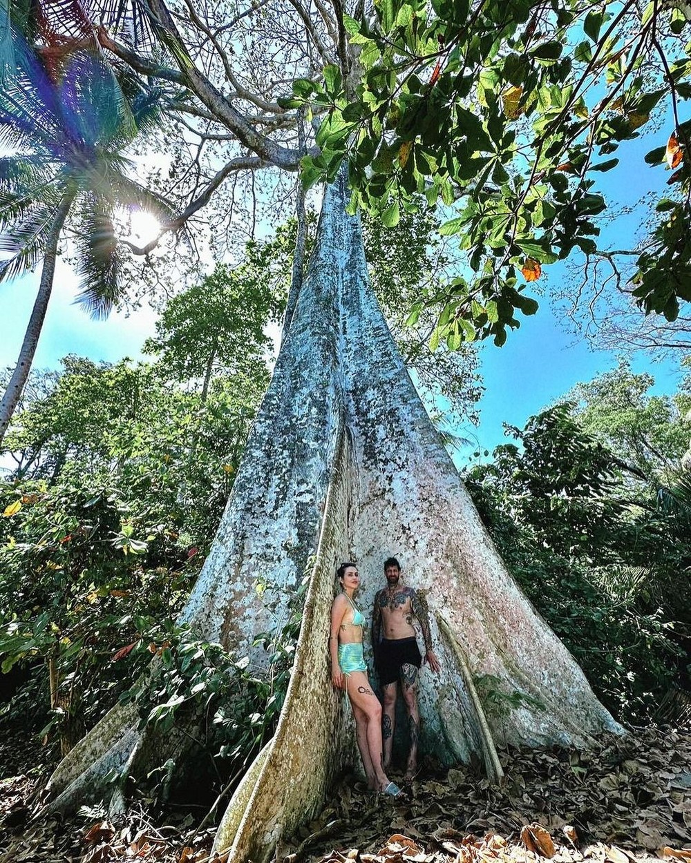 Cleo abre álbum de viagem para Costa Rica com marido 'Pura vida