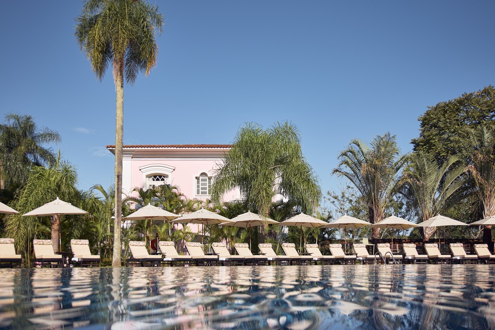 A imensa piscina do Hotel das Cataratas — Foto: Divulgação Belmond