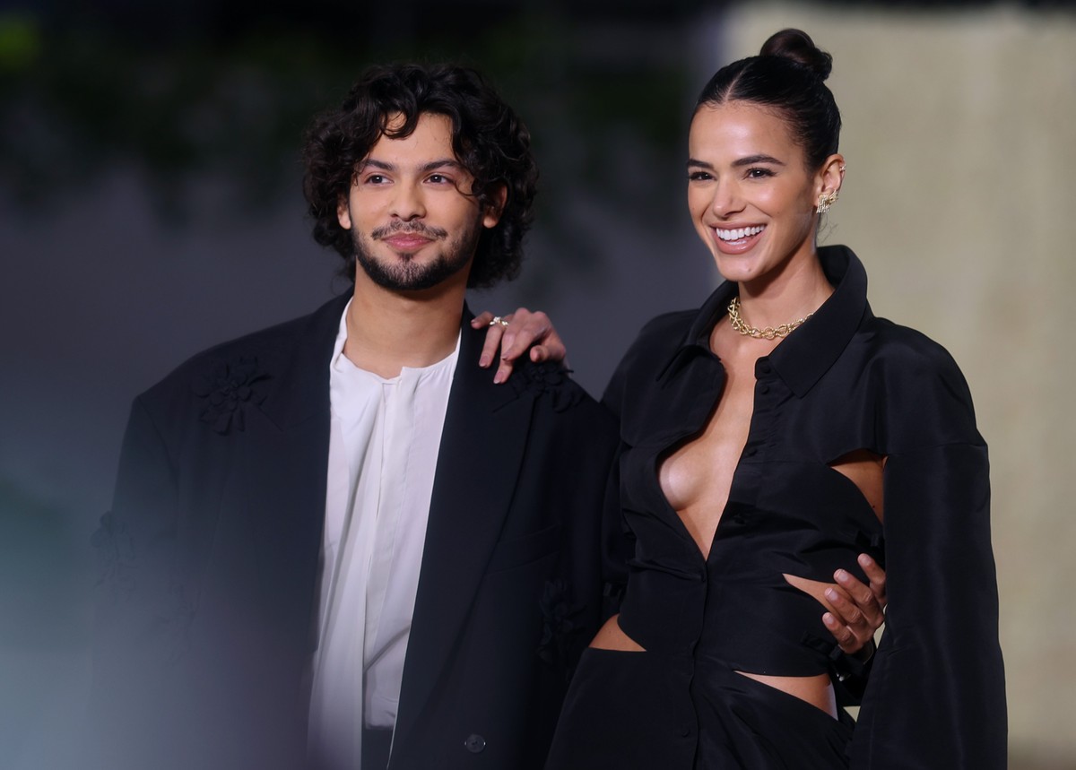 Amigo de Bruna Marquezine, Xolo Maridueña fala sobre novo momento da ...