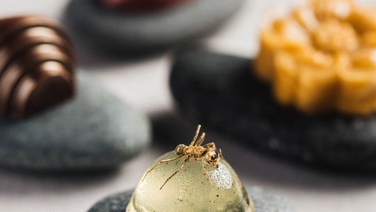 Quanto custa e o que é servido no D.O.M, restaurante escolhido por Bad Bunny em São Paulo