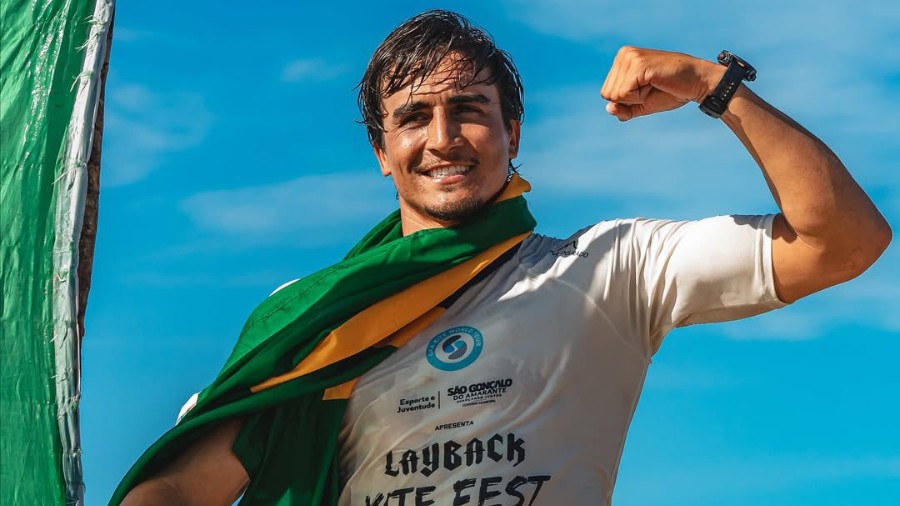 Pedro Matos, campeão mundial de kitesurfe, surfa desde os três anos ...