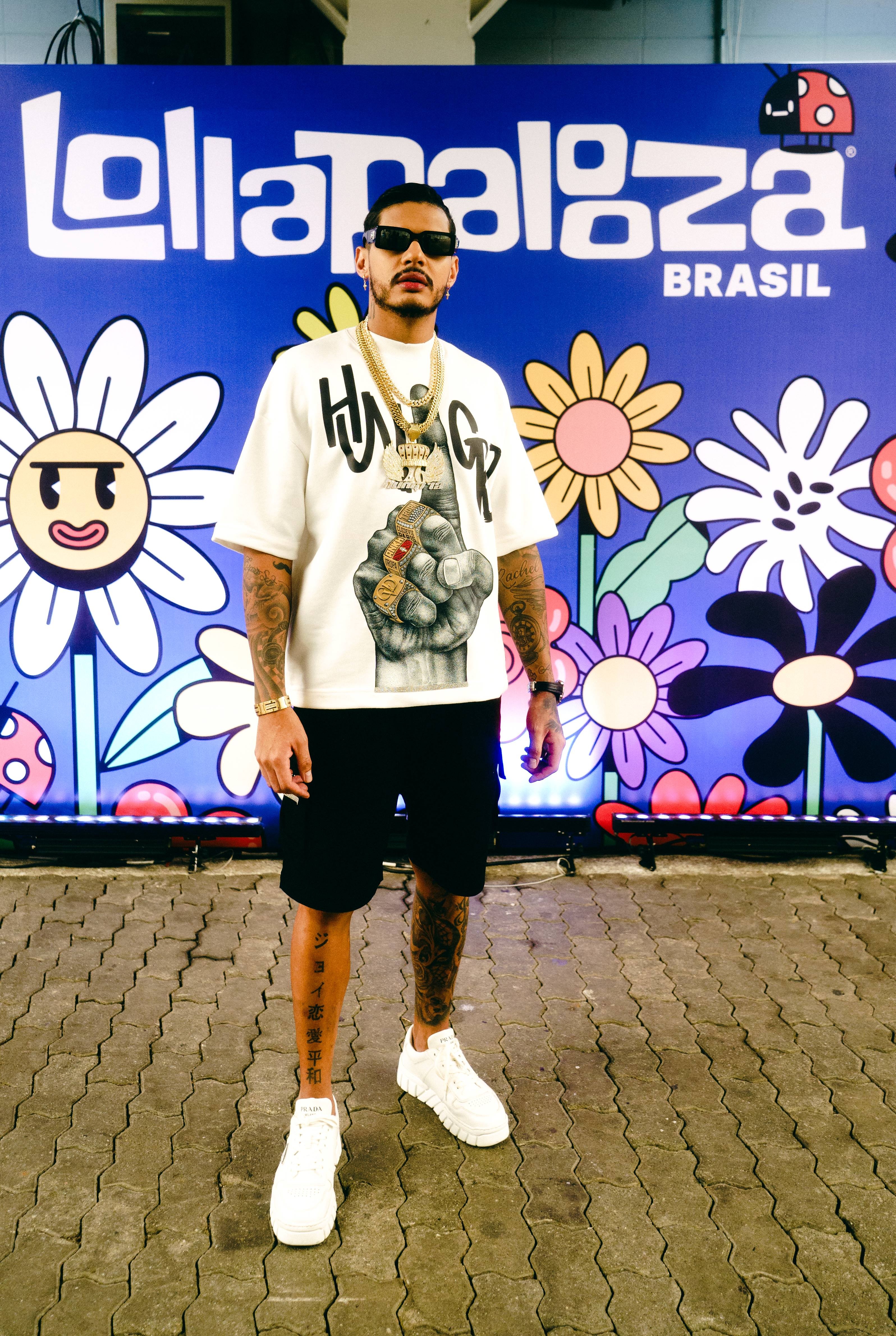 Rapper Hungria se apresenta no Lollapalooza com colar avaliado em R$ 1,5 mi