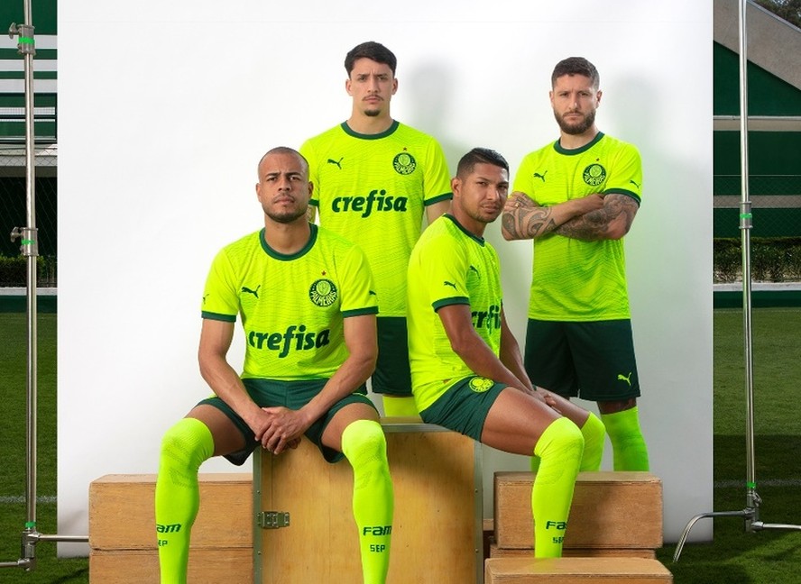 Palmeiras apresentam novo terceiro uniforme para 2023