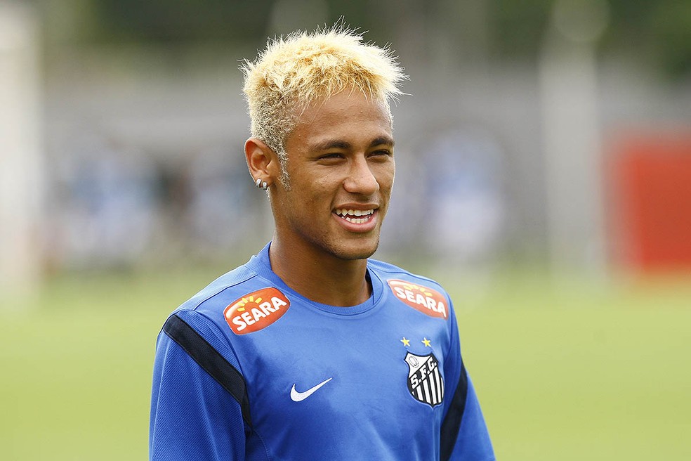 Neymar no Santos: relembre os cabelos do craque na primeira passagem ...