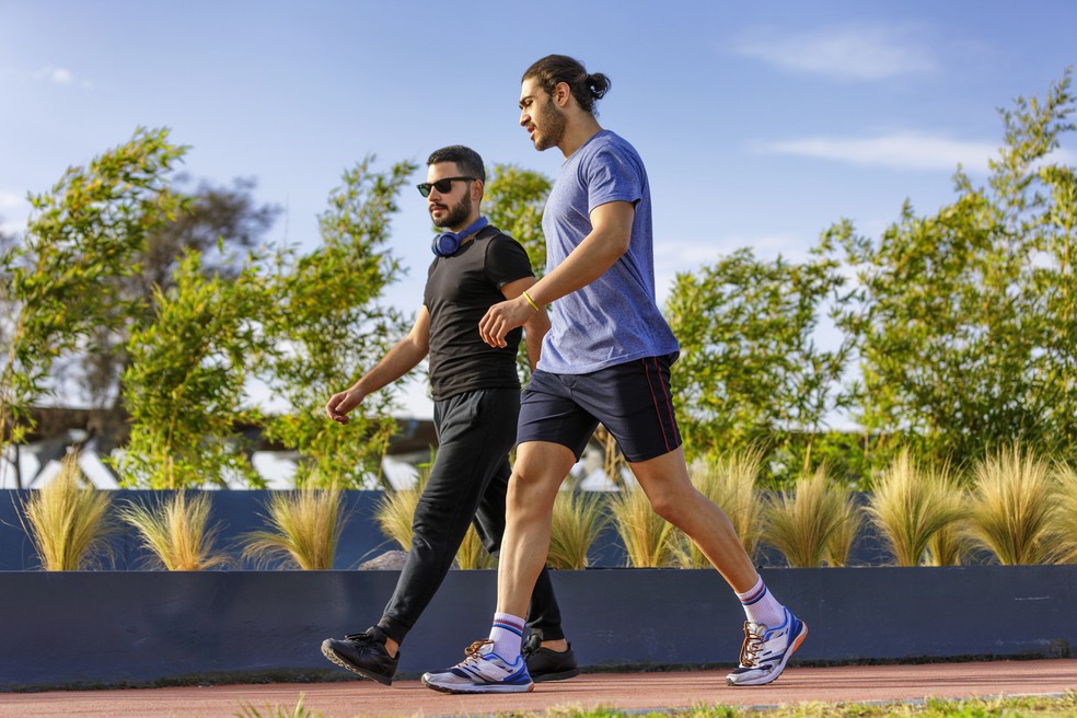 Caminhando — Foto: Getty Images