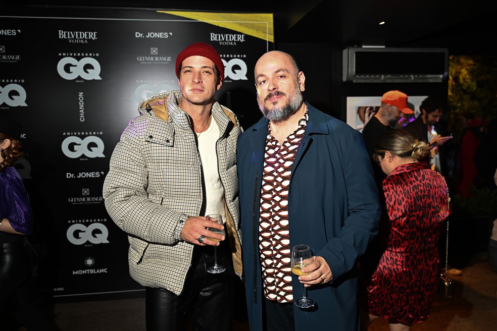Leandro Lima e Daniel Bergamasco, diretor da GQ, na festa de aniversário da revista — Foto: Lu Prezia