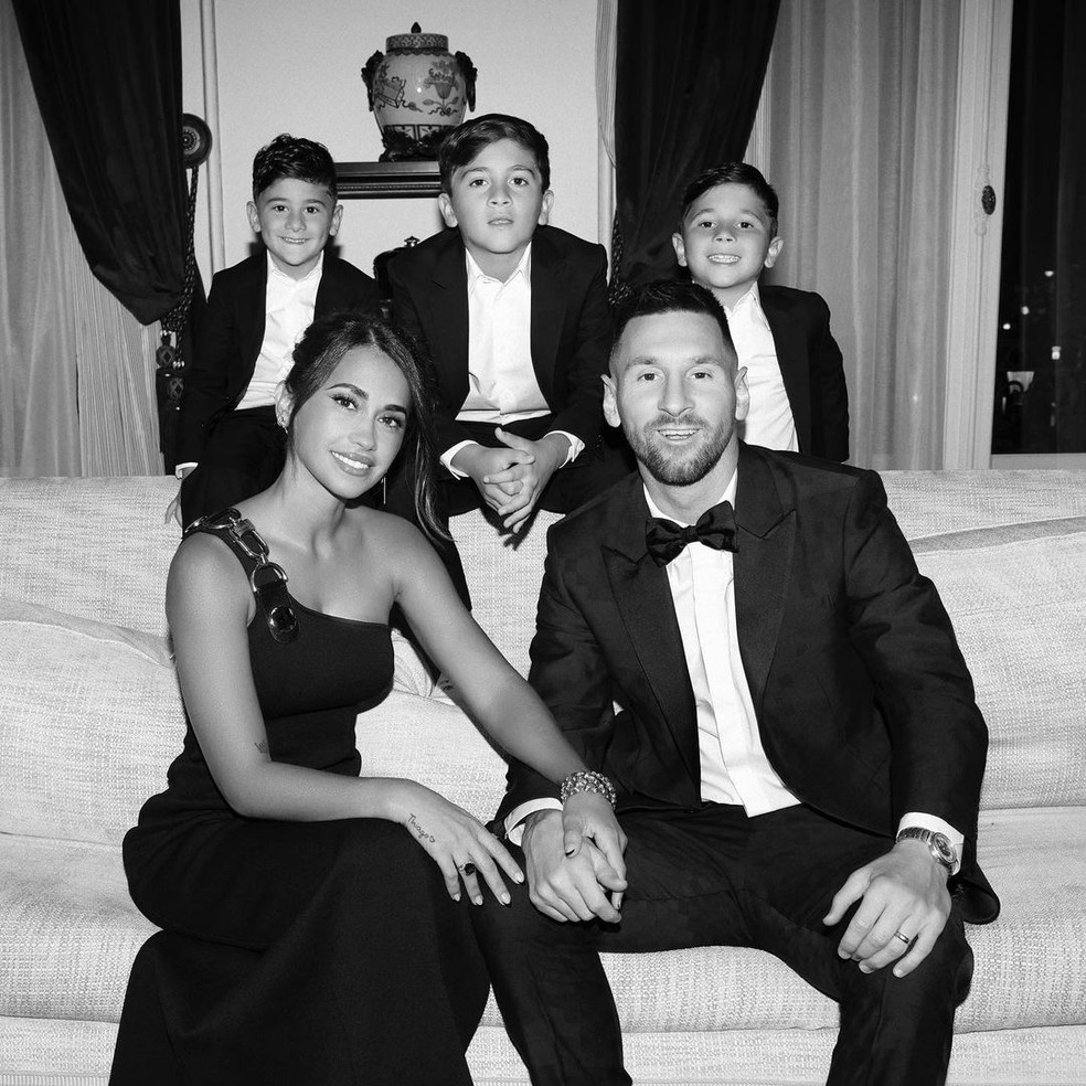 Lionel Messi é casado com Antonella Rocuzzo, com quem tem 3 filhos — Foto: Reprodução Instagram