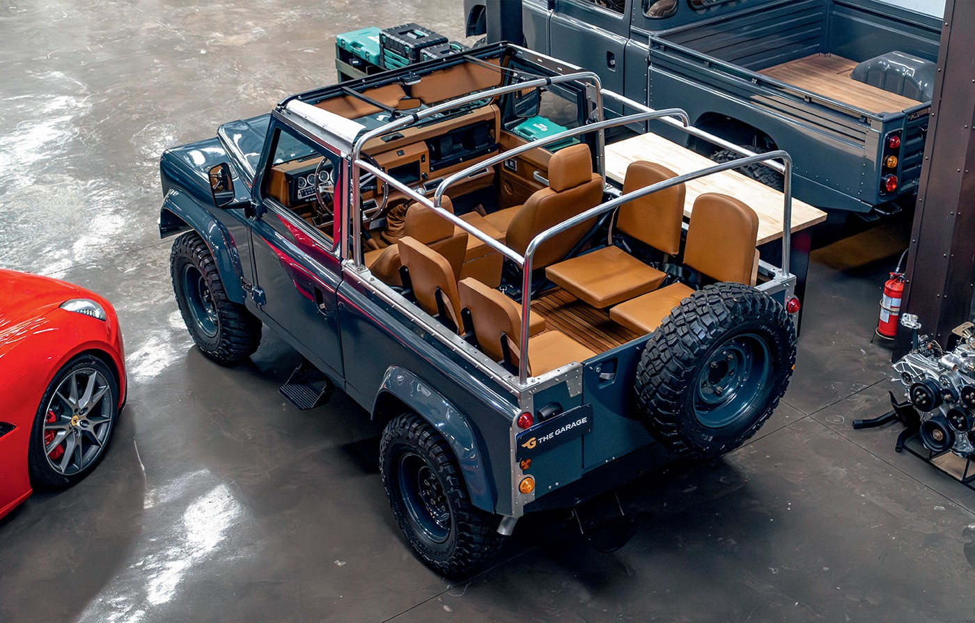 Oficina transforma Land Rovers antigos em veículos de luxo e sob medida ...