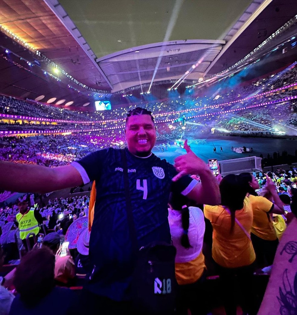 Plantão Esportivo! AGORA: O brasileiro Lucas Tylty é a primeira pessoa no  mundo a assistir todos os 64 jogos de uma Copa do Mundo. - iFunny Brazil