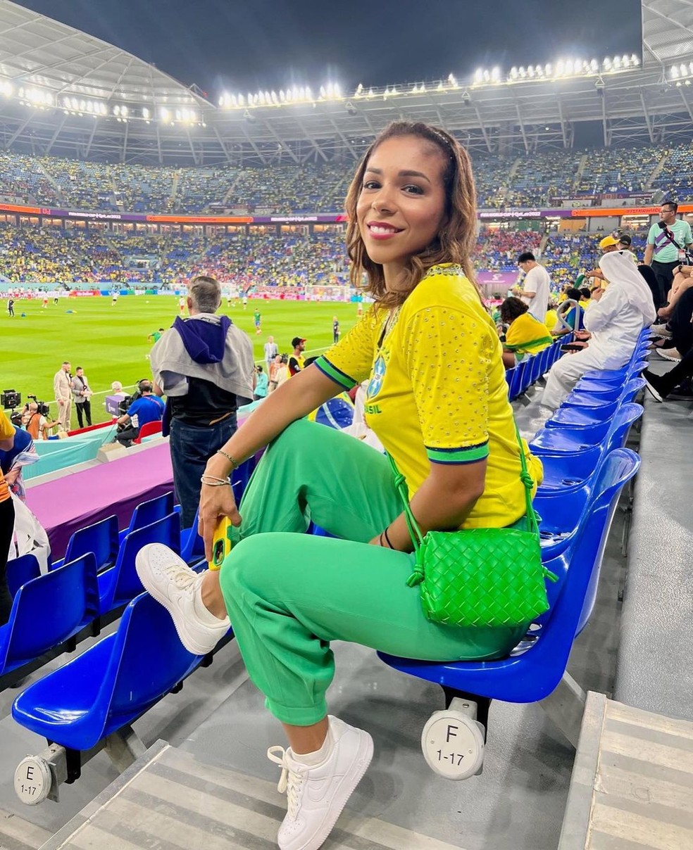 Belle Silva no estádio para jogo do Brasil — Foto: Instagram/Reprodução
