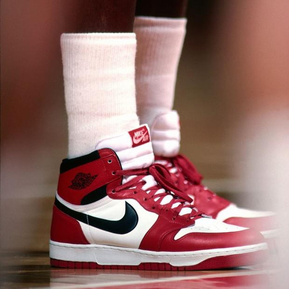 Digital Pink Air Jordan 1s  Sapato da nike feminino, Sapatos de