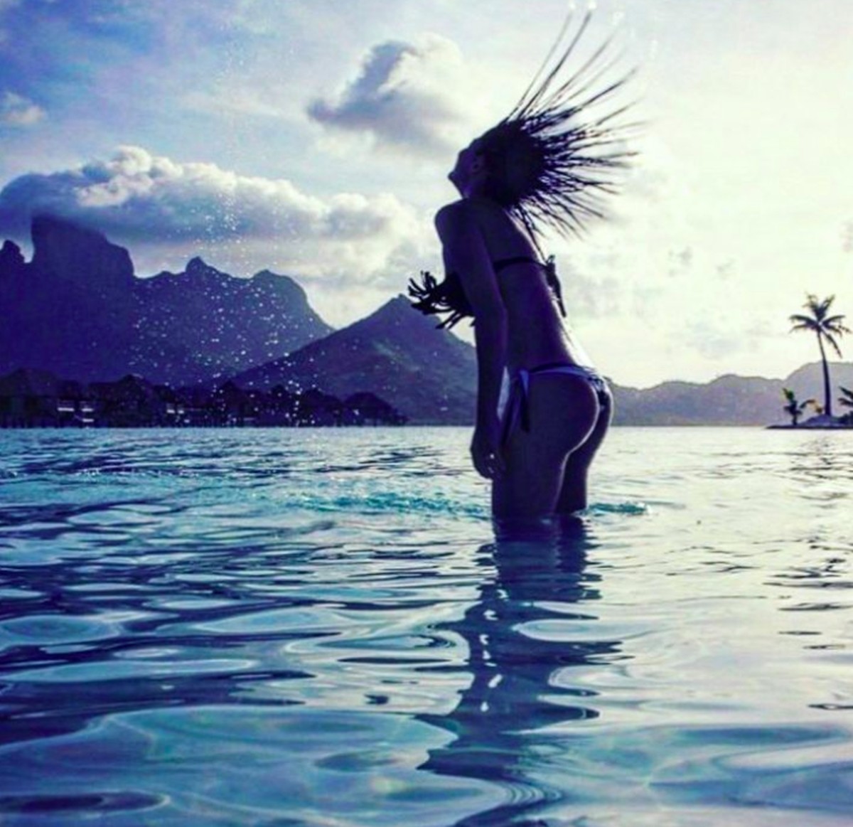 Carol Castro resgata clique em Bora Bora e ganha elogios 'Onde e como