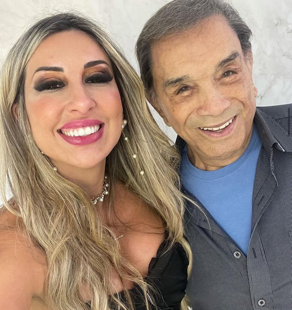 Camila Avallone com o ator e humorista Dedé Santana — Foto: Instagram/Reprodução