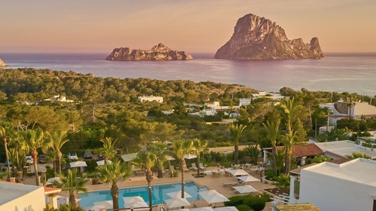 Conheça o Petunia, um hotel-refúgio cheio de charme em Ibiza 
