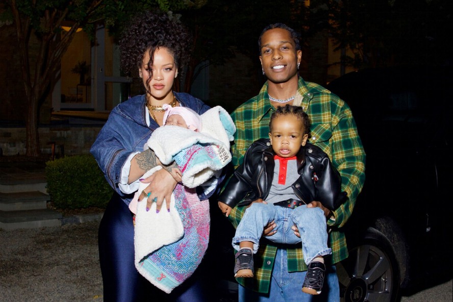 Rihanna e A$AP Rocky e os filhos Riot e Rza