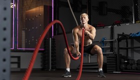 Hyrox ou CrossFit: qual treino queima mais calorias, seca mais e entrega resultado mais rápido?
