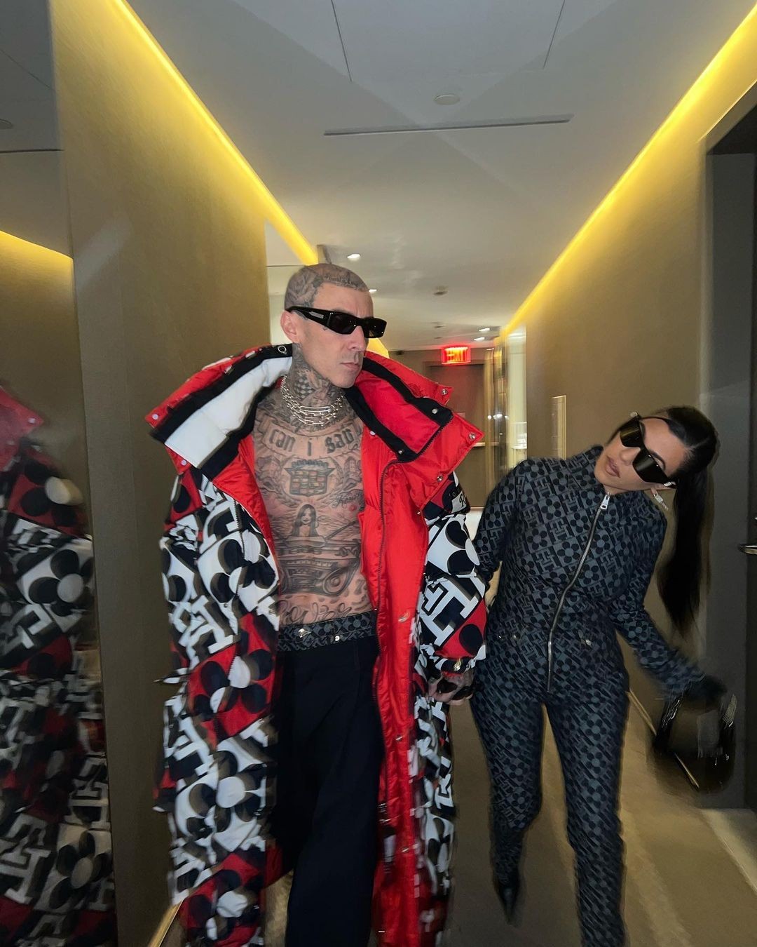 Travis Barker ama o estilo punk, hoje com pitadinha de refino Kardashian