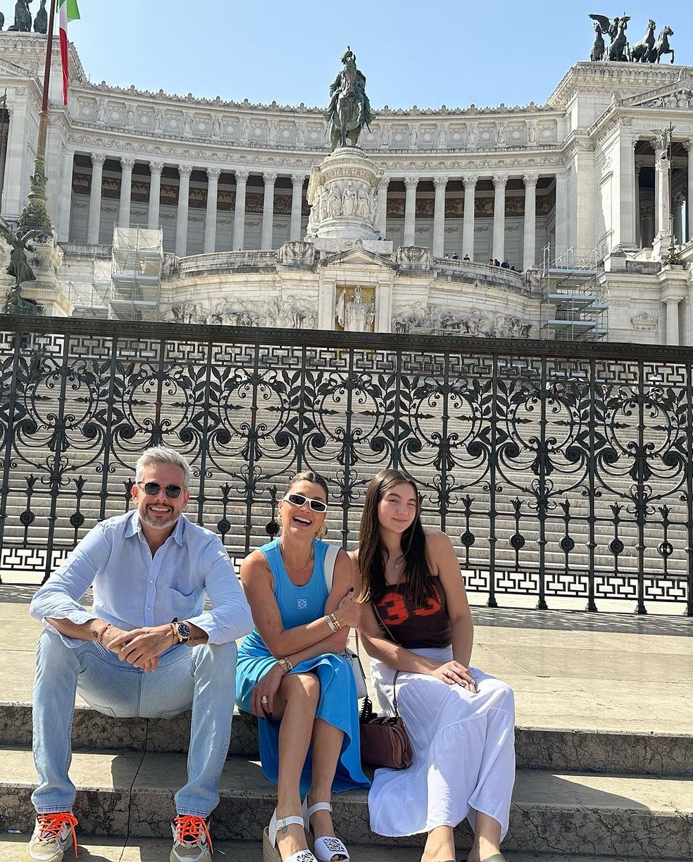 Otaviano Costa exibe momento fitness com a família, Celebridades