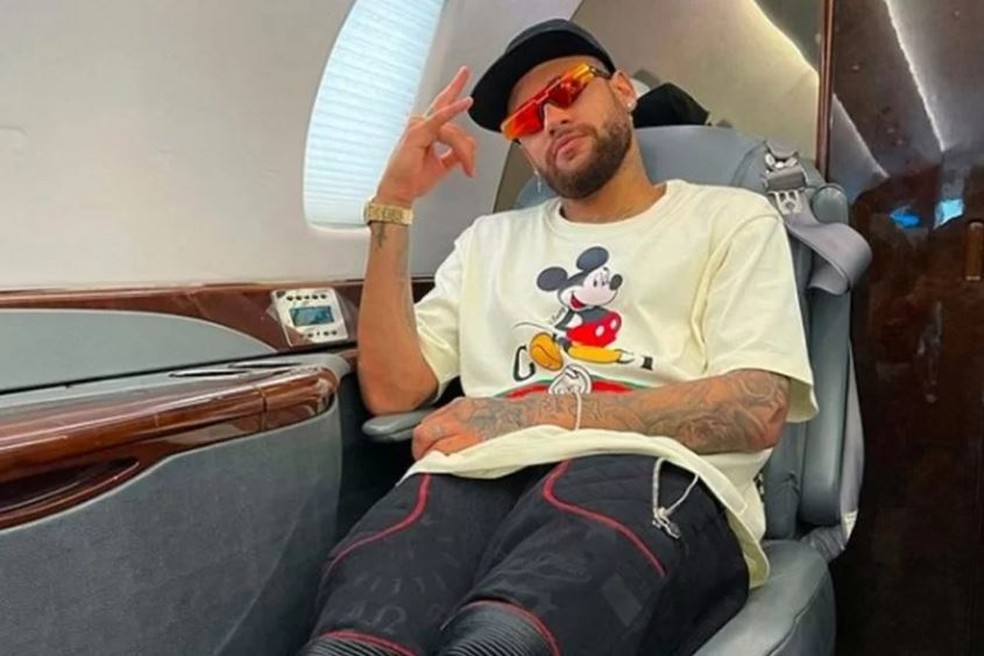 Neymar dentro de jato executivo: publicação chamou atenção de internautas — Foto: Reprodução / Instagram