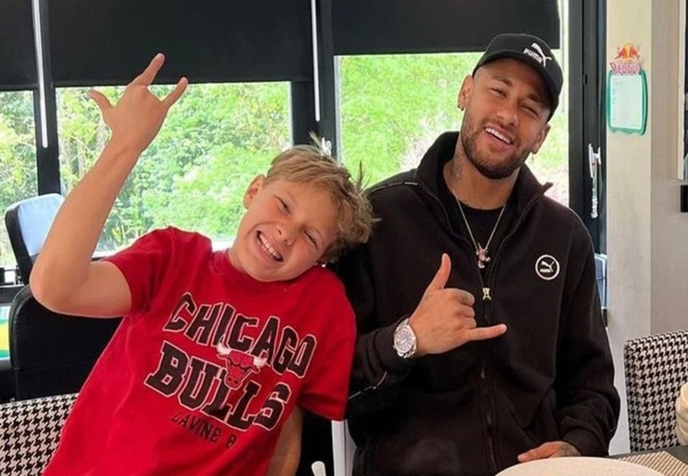 Neymar com o filho Davi Lucca, de 12 anos — Foto: Instagram/Reprodução