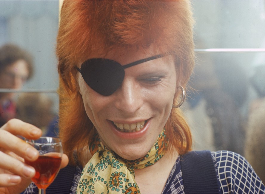 Além de ícone do rock, David Bowie é referência também na moda