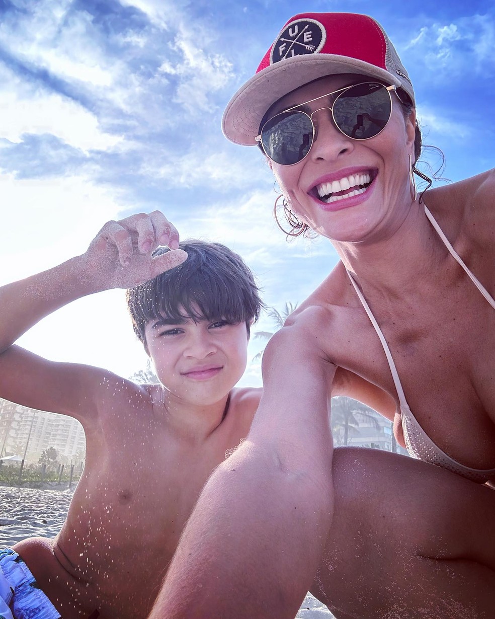 Juliana Paes e o filho — Foto: Reprodução/Instagram